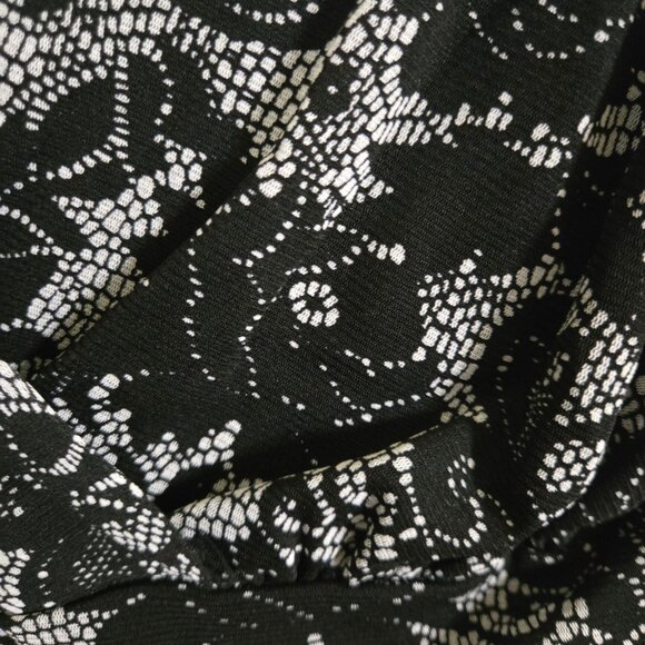 Inc International Concept Black Lace Stretch Ruched V Neck Jersey Size XL - Picture 4 of 7